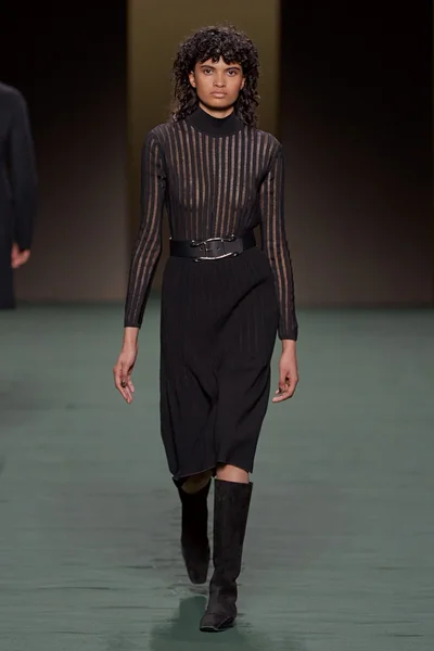 Look 7